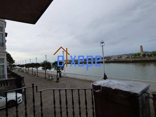 Pis a Casco Viejo - Muelle