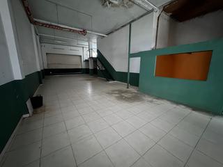 Local Comercial  Avils - calle auseva. Local instalado como taller de unos 175 metros cuadrados, con ba