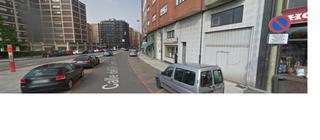 Local Comercial  Avils - calle jimenez diaz. Local comercial en zona carbayedo, instalado el 50 del local, el