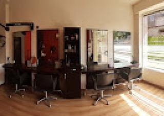 Local Comercial  Avils - calle santa cecilia. Local totalmente instalado como peluquera, listo para comenzar