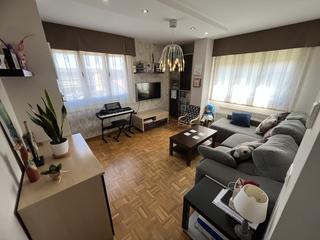 Etagenwohnung  Avils - calle camino de cantos. Vivienda con dos dormitorios, saln, cocina amueblada y bao. ca