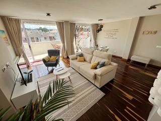 Location Attique  Luanco - calle la teya. Increíble ático en el centro de luanco con vistas inmejorables.