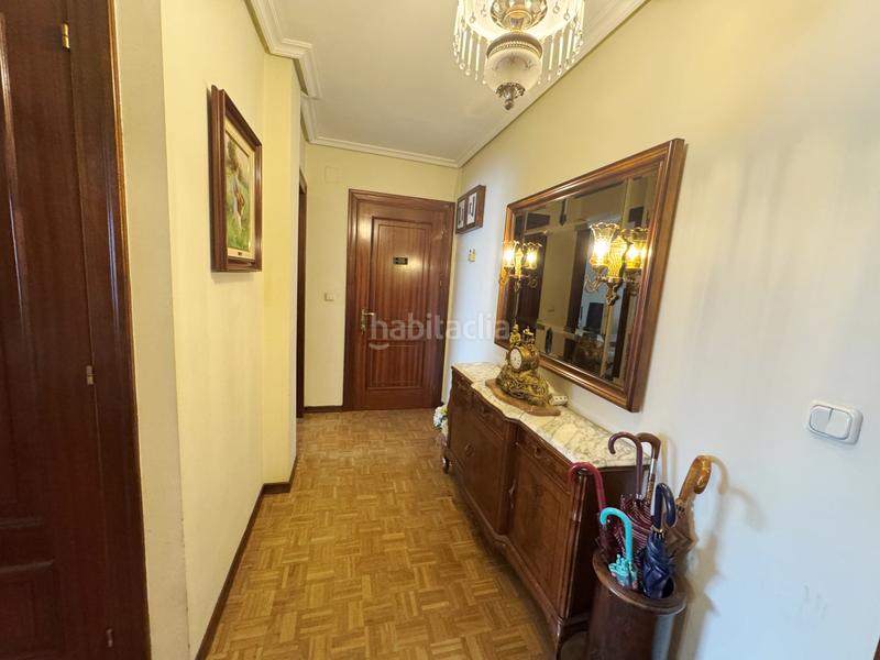 Foto 8e1ffe72-74b8-4d38-a5fc-cb76f9125add. Etagenwohnung mit heizung parking in Centro Avilés