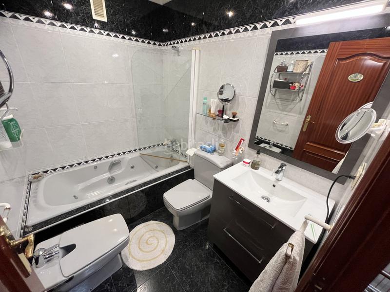 Foto f6e3c73d-c473-4615-ba46-c771709ed242. Appartamento con riscaldamento parcheggio in Centro Avilés