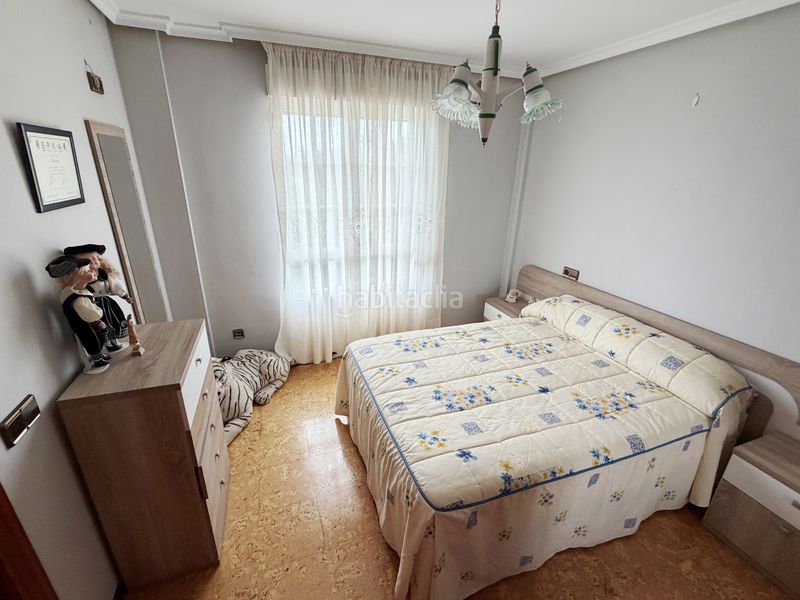Foto 61a16f77-0333-4f74-973f-2d0d12dc5690. Casa amb calefacció aparcament a El Carbayedo - El Quirinal Avilés