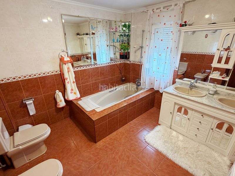 Foto 7076bd0f-db0f-4563-b0e3-844dcbdca087. Casa amb calefacció aparcament a El Carbayedo - El Quirinal Avilés