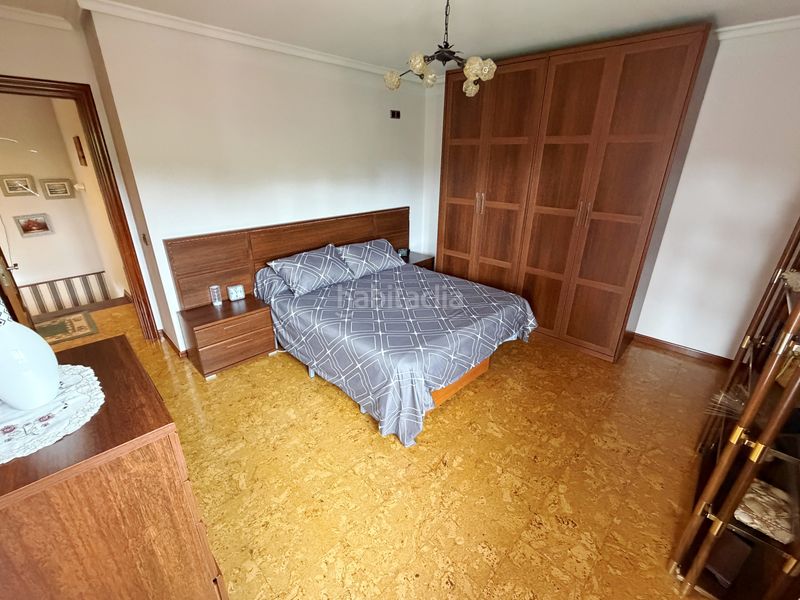 Foto 95732d4b-23da-4a60-8055-7a6044a70911. Casa amb calefacció aparcament a El Carbayedo - El Quirinal Avilés