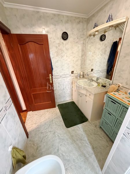 Foto b3a414ff-ae52-4943-b035-a7162d692ac7. Casa amb calefacció aparcament a El Carbayedo - El Quirinal Avilés