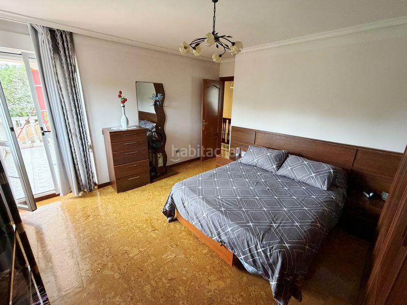 Foto cc8ac2cd-837c-4565-bed4-8f689dbb053e. Casa amb calefacció aparcament a El Carbayedo - El Quirinal Avilés