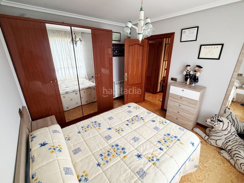 Foto fea4a2f9-26a5-41be-bdc1-8583df496c1c. Casa amb calefacció aparcament a El Carbayedo - El Quirinal Avilés