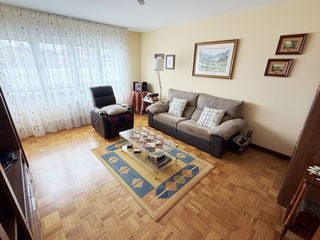 Location Appartement  Avilés - calle juan ochoa. Vivienda con dos dormitorios, salón, cocina amueblada y baño. se