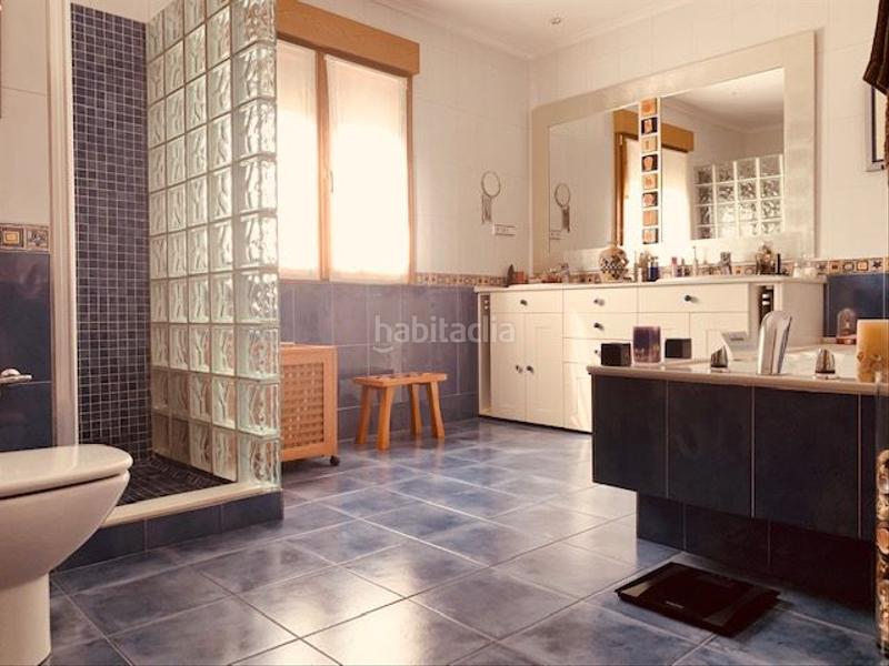 Foto 0c282aee-dda3-4e55-9ca4-f49a23a3bef0. Chalet  individual en venta en san cucao, 3 dormitorios. en Llanera