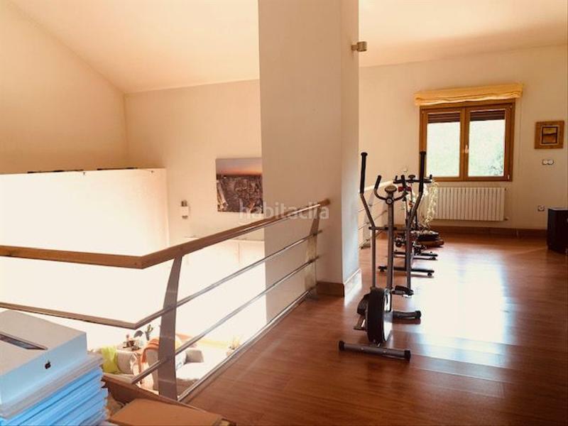 Foto 4755f2f4-3166-4fae-9d70-dcad98dcdbc4. Chalet  individual en venta en san cucao, 3 dormitorios. en Llanera