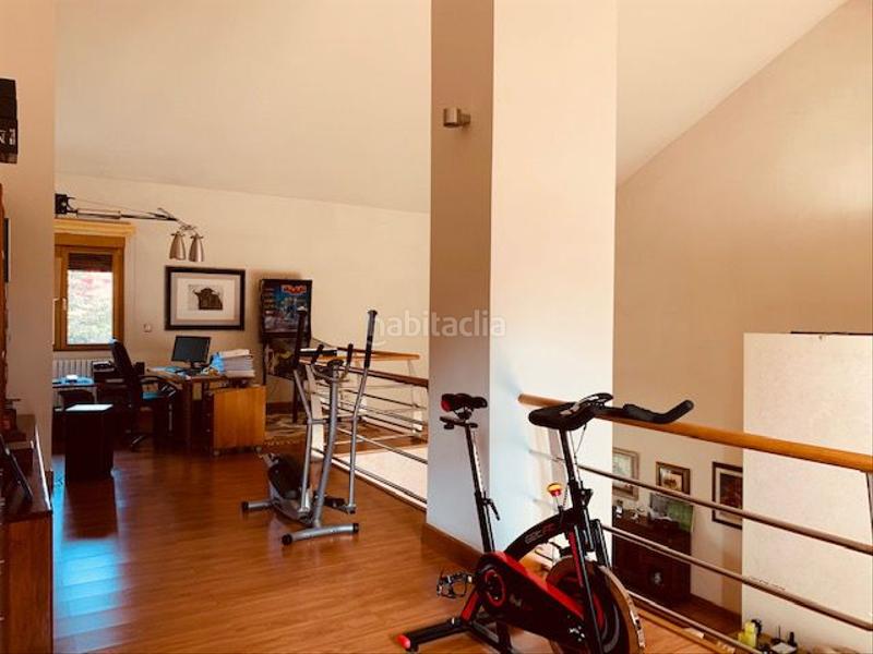 Foto 5c41e3ba-db3f-4db3-bceb-7714530b6ec3. Chalet  individual en venta en san cucao, 3 dormitorios. en Llanera