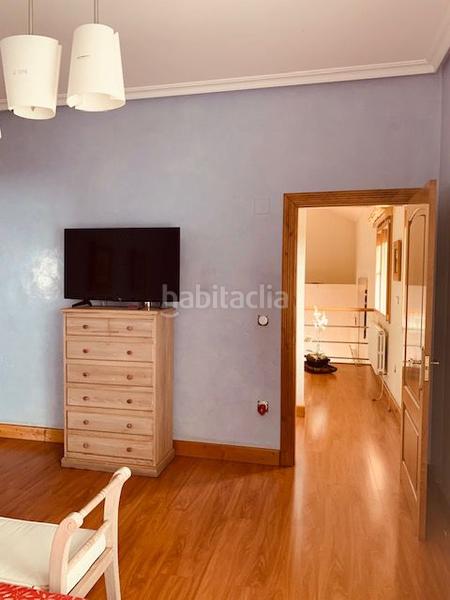 Foto 852d37e8-e967-4eed-8ab7-7000cddb0fab. Chalet  individual en venta en san cucao, 3 dormitorios. en Llanera