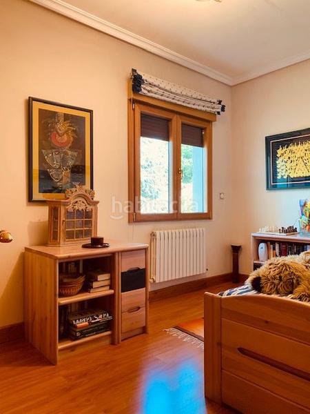 Foto b2a6208e-bc92-4162-bb26-8e1fbbbd4910. Chalet  individual en venta en san cucao, 3 dormitorios. en Llanera