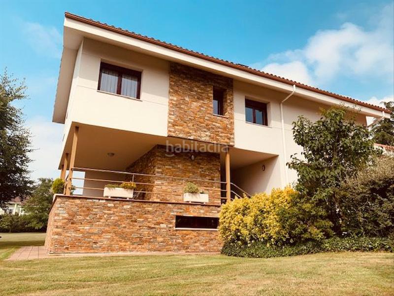 Foto b4fdbda2-f5fb-45d7-8668-fd10893fc61a. Chalet  individual en venta en san cucao, 3 dormitorios. en Llanera