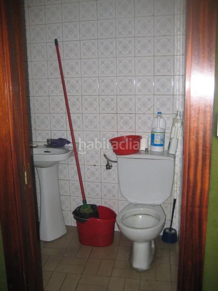 Foto ef9e3e04-7161-4efb-9a85-68e69f640f38. Alquiler local comercial local com. en alquiler en llano institutos, 2 despachos. en Gijón