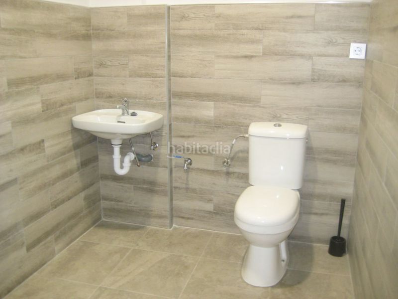 Foto 611d066c-2a92-4073-aa68-a18ecd7687dc. Local comercial a Ceares Gijón