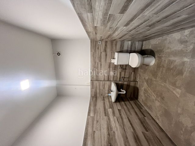 Foto ed81d286-6653-412e-ab7f-b1ff538c728e. Local comercial a Ceares Gijón