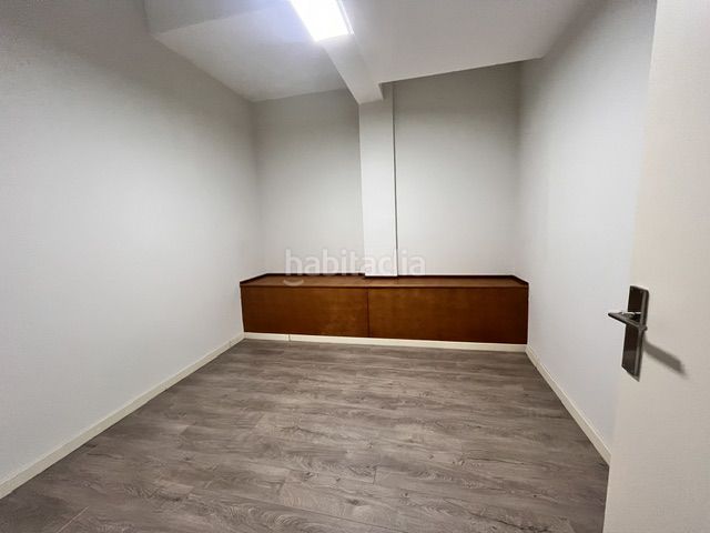 Foto fb6576a0-4709-428e-9b14-ac0f782778c4. Local comercial a Ceares Gijón