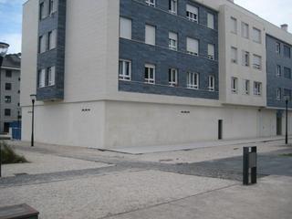 Miete Geschäftsraum in De roces local 2-e 1140. Local com. en alquiler en periferia  roces.