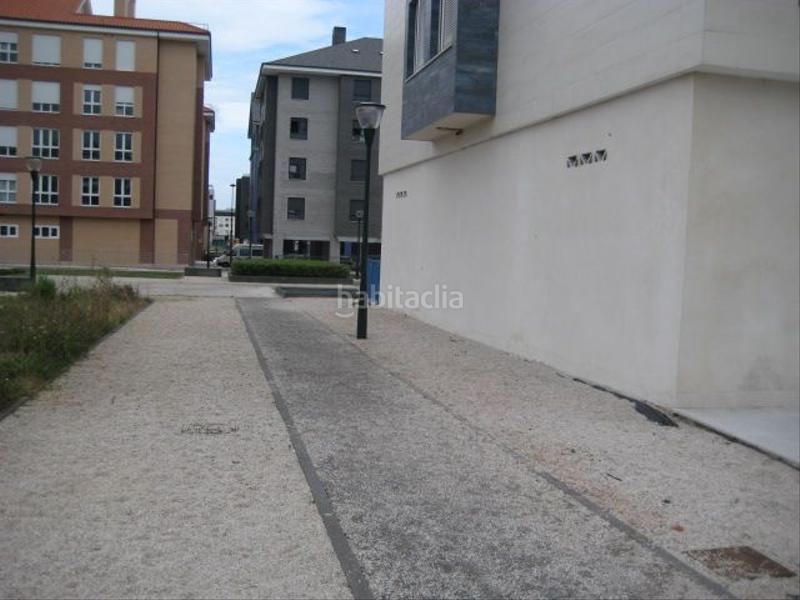 Foto 19be1b79-b424-4d8f-b122-8a4ab61d2c87. Rent business premise in de roces local 2-e 1140 in Gijón