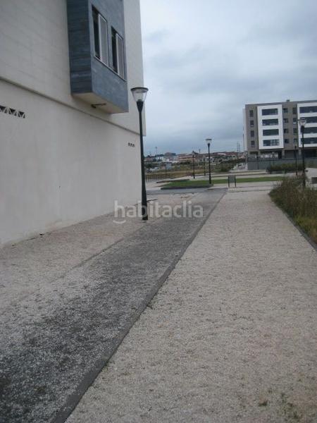 Foto 3f938c79-20bb-4466-adf1-a67e533509f1. Rent business premise in de roces local 2-e 1140 in Gijón