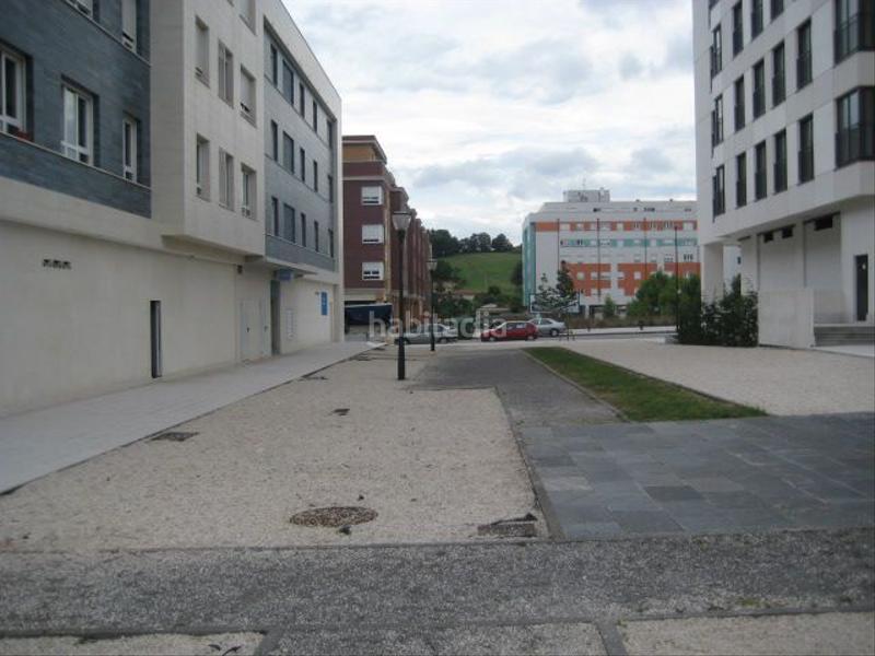 Foto cf40527c-8a58-44ad-bf36-5cb16111895e. Rent business premise in de roces local 2-e 1140 in Gijón