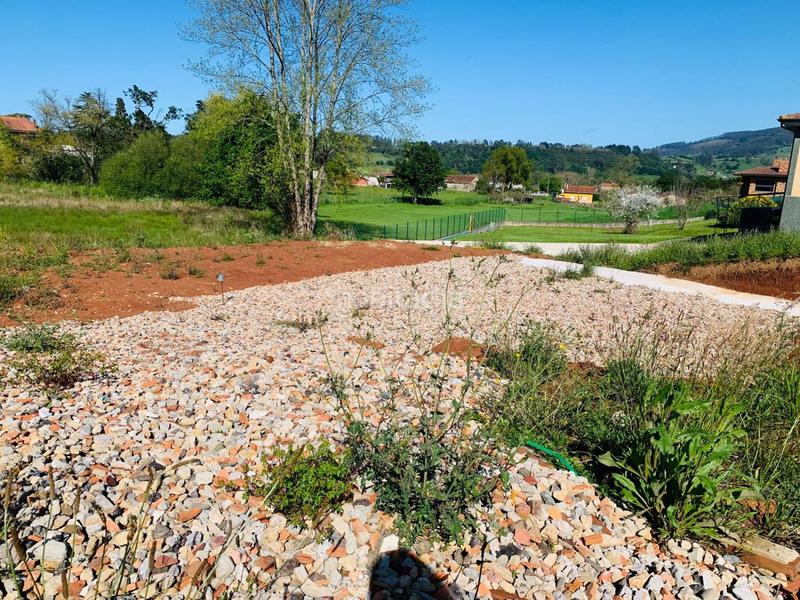 Foto c7fa1689-6b70-4095-b275-5e99355d8064. Terrain résidentiel dans Granda Gijón