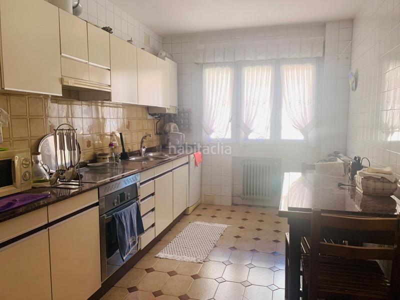 Foto 75f58695-68ca-479e-ba5a-1fb338d1cd5b. Piso  en venta en centro, 3 dormitorios. en Llano Gijón