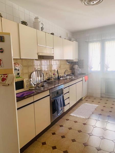 Foto ea87724f-7d4a-418a-92ed-df8dbb140425. Piso  en venta en centro, 3 dormitorios. en Llano Gijón