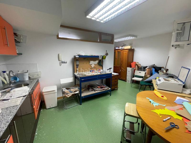 Foto 8d278afc-56b1-4a23-ba5c-bd0fe1218666. Alquiler local comercial local com. en alquiler en Centro, 6 despachos. en Gijón