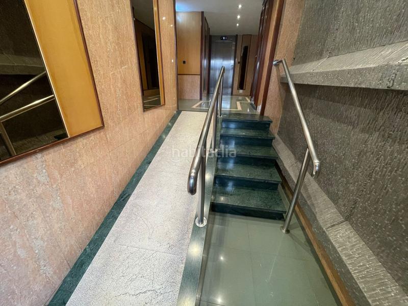 Foto ae4e86fe-0683-4fdc-8763-148adc210c53. Alquiler local comercial local com. en alquiler en Centro, 6 despachos. en Gijón