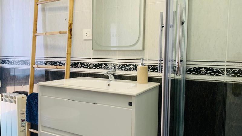 Foto 83887a9e-7549-42e8-a67d-bed74a3bc7a0. Rent flat with heating in Ceares Gijón