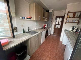 Etagenwohnung en La Calzada. Piso en venta en gijn, 3 dormitorios.