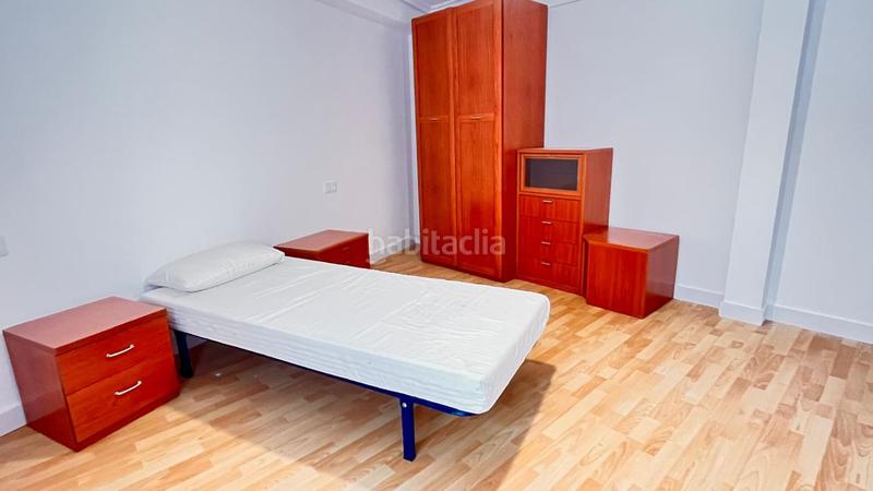 Foto 4a6af40d-f62c-48a6-a910-4e0ed7c7f8de. Alquiler piso  en alquiler , 3 dormitorios. en Gijón
