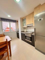 Etagenwohnung en El Natahoyo. Piso en venta en la calzada  natahoyo, 2 dormitorios.