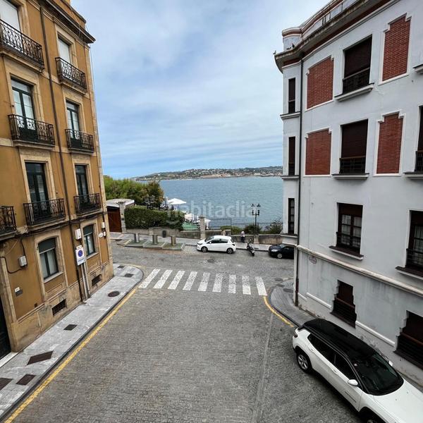 Foto a2e72a32-9e12-484a-8525-1bc681ba586d. Alquiler piso  en alquiler , 3 dormitorios. en Gijón