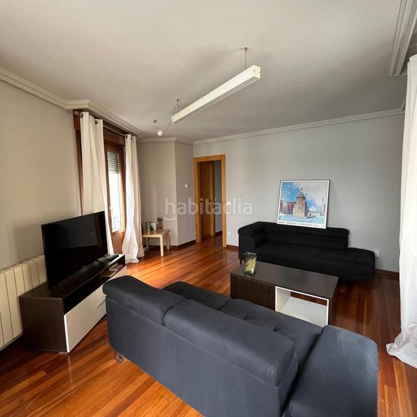 Foto c80eadbe-176e-4372-b5a0-e13486016549. Alquiler piso  en alquiler , 3 dormitorios. en Gijón