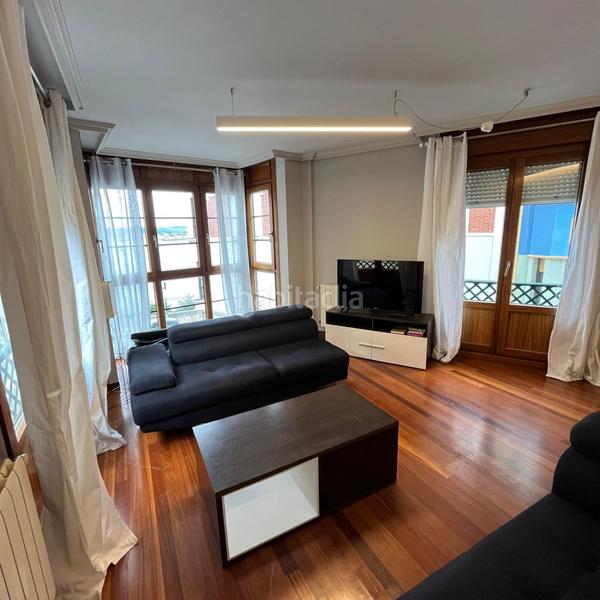 Foto fab923a2-5bd4-4a9e-ae08-3f8c881e33d6. Alquiler piso  en alquiler , 3 dormitorios. en Gijón