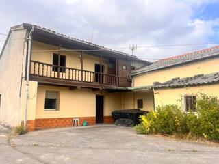 Maison à Parroquias Sur - La Manjoya. Casa pueblo en venta en tudela veguín, 3 dormitorios.