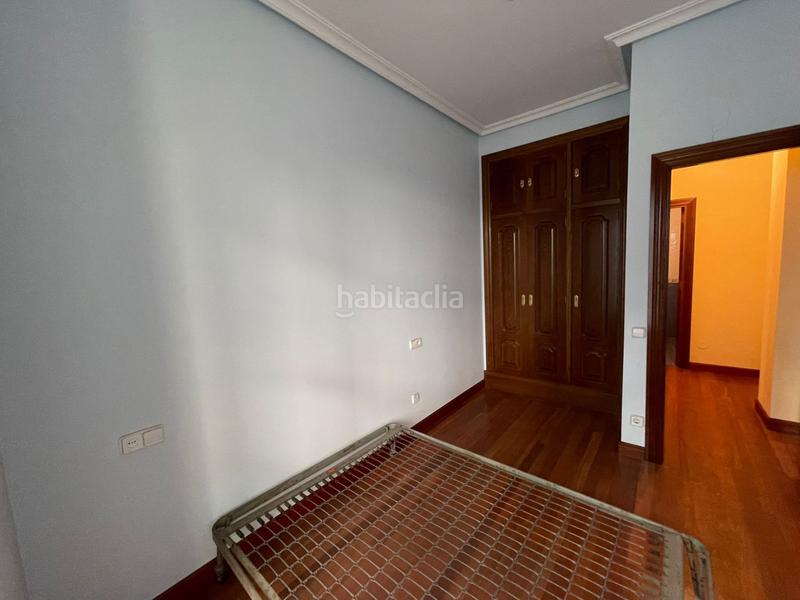 Foto cdb43ab2-00a9-4784-92e2-58974a8a55ce. Lloguer pis amb calefacció aparcament a Centro Gijón