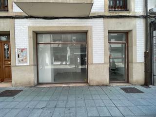 Location Local commercial à Centro. Local com. en alquiler en centro, 3 despachos.