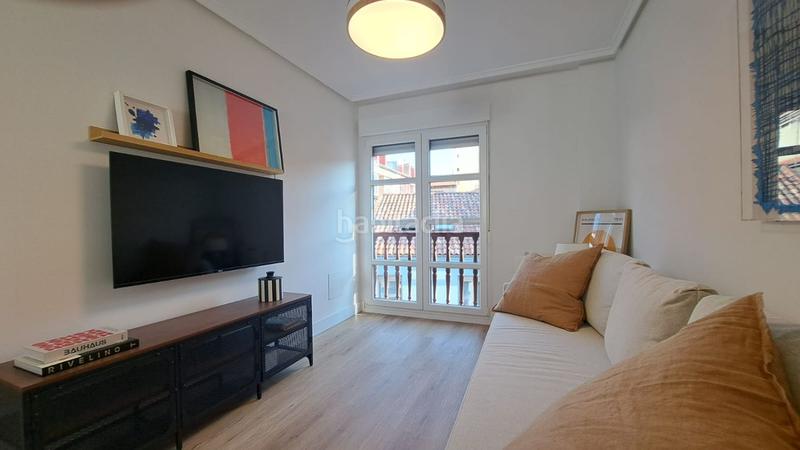 Foto 4325967c-80cd-4226-9f24-9446c4ee9e8f. Miete appartement mit heizung in Cimadevilla Gijón