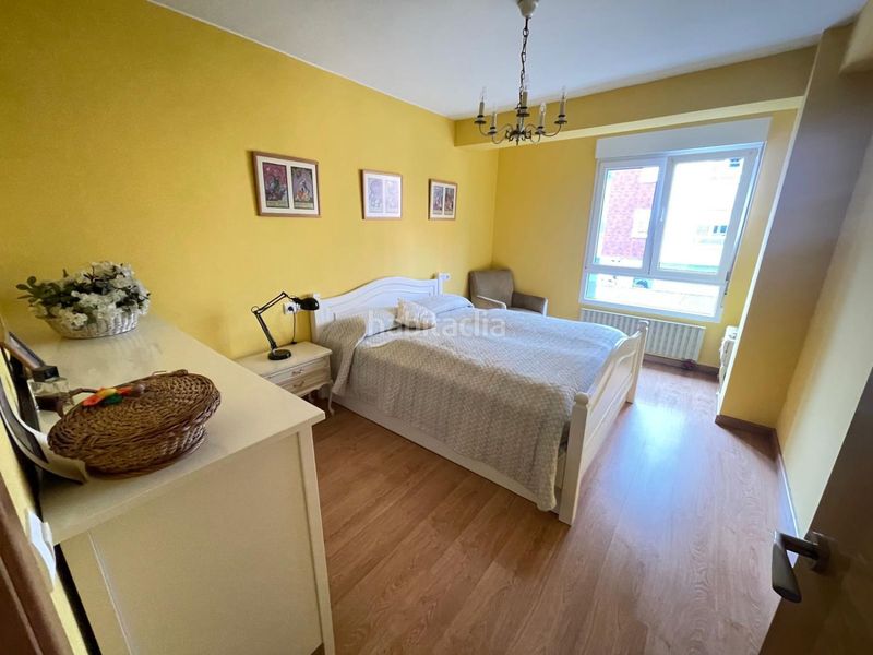 Foto 863d6589-3ffe-4f6d-b743-2b47c0bcaed4. Rent flat with heating parking in Pumarín Gijón