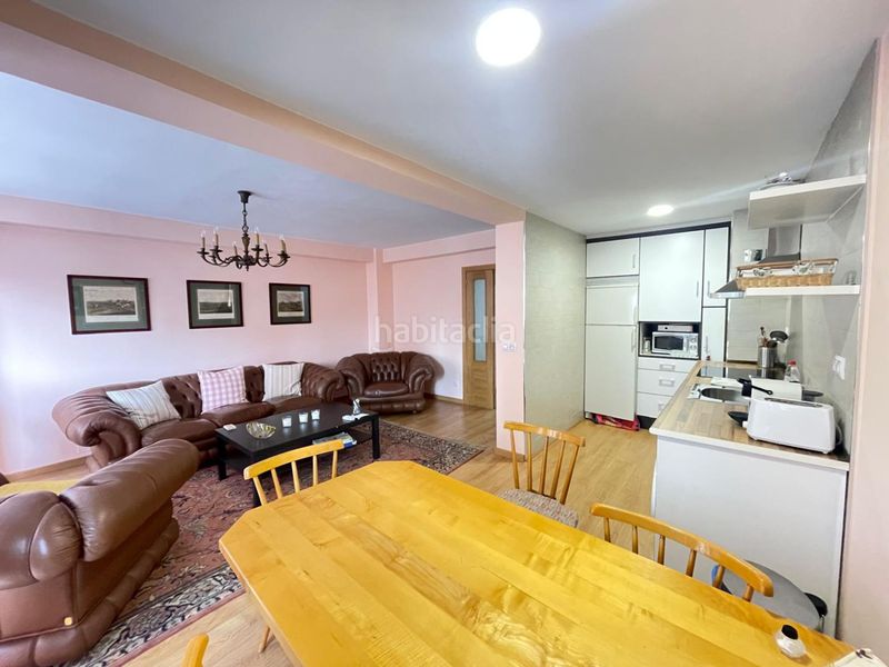 Foto ae265070-620c-45d0-b858-38507e031167. Rent flat with heating parking in Pumarín Gijón