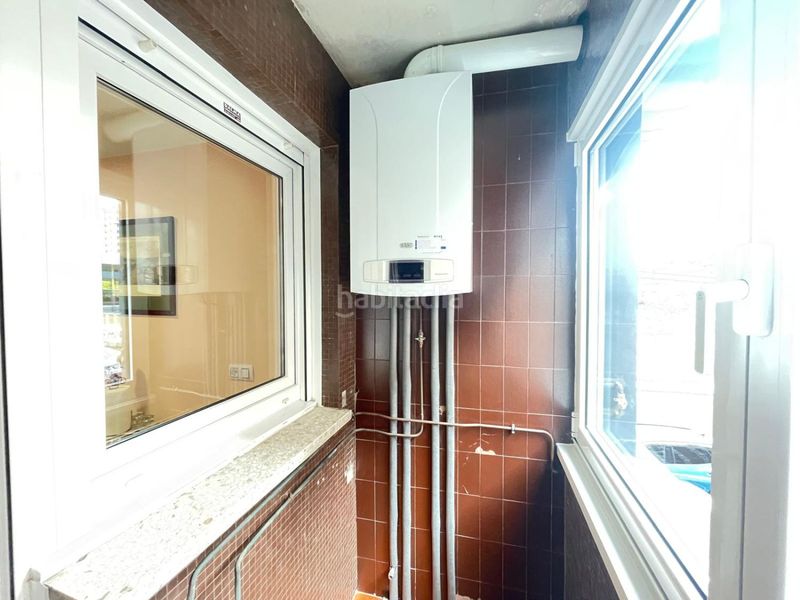 Foto d8a7c46b-eddb-4c83-8455-6ce2bb93555e. Rent flat with heating parking in Pumarín Gijón