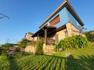Xalet a Caravia. Chalet individual en venta en caravia, 3 dormitorios.