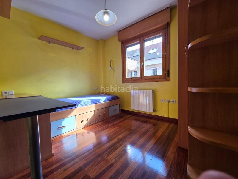 Foto 5fc32e6b-f0b8-4197-8e1b-6d7509eebb4a. Dúplex amb calefacció a El Natahoyo Gijón